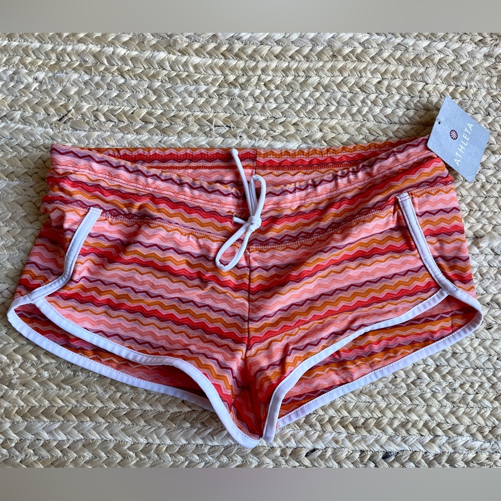 Athleta Kata Athletic Shorts Size Medium NWT